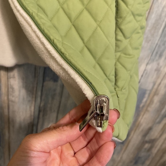 IZOD Women's Reversible Lime Green/White Quilted Puffer Vest | Large NWOT - Picture 10 of 13